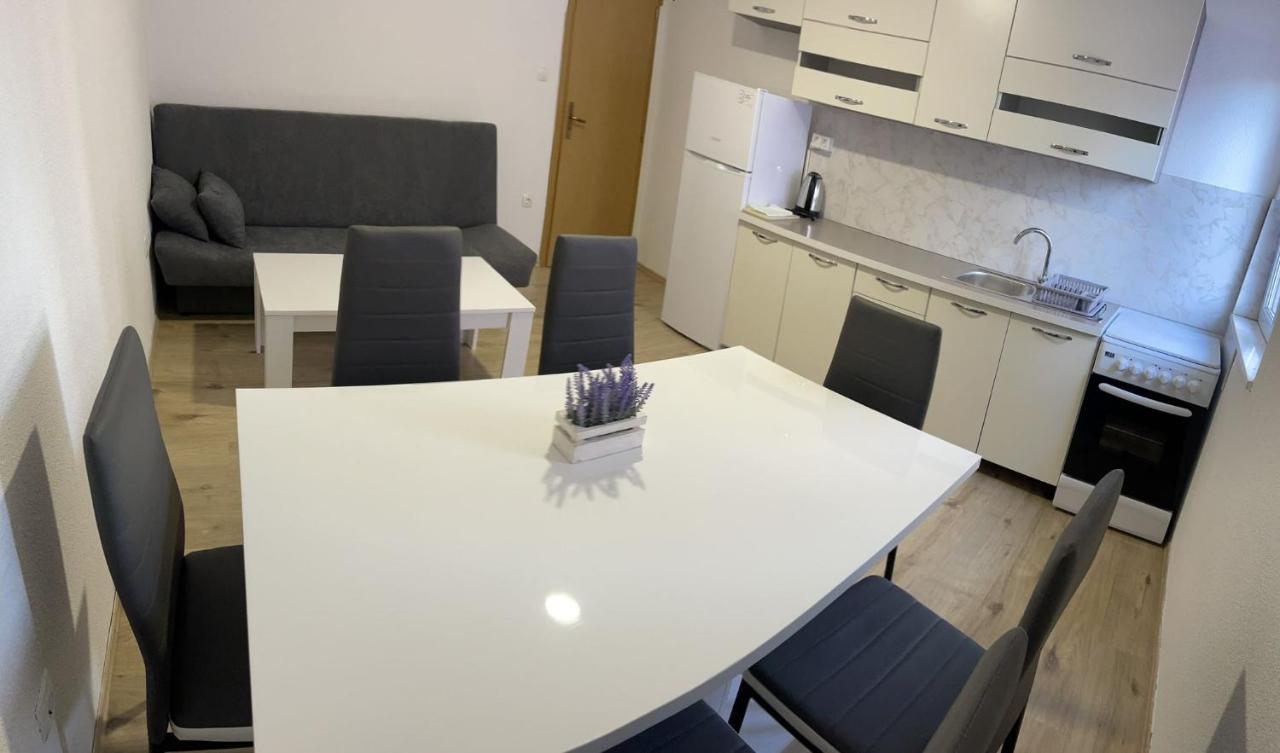 Apartmani Zuti Neum Eksteriør billede