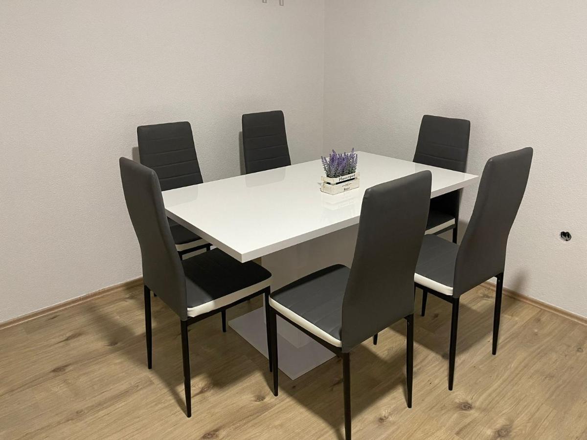 Apartmani Zuti Neum Eksteriør billede