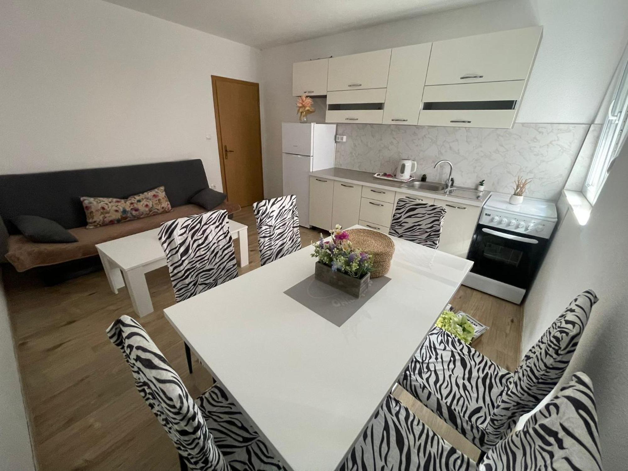 Apartmani Zuti Neum Eksteriør billede